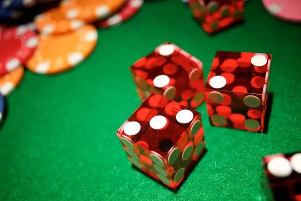 Live Baccarat dealer at samuraitoto studio